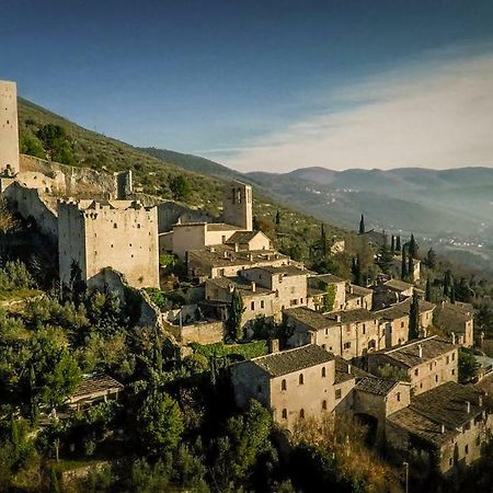 Relais Borgo Lizori Country House Campello sul Clitunno Buitenkant foto