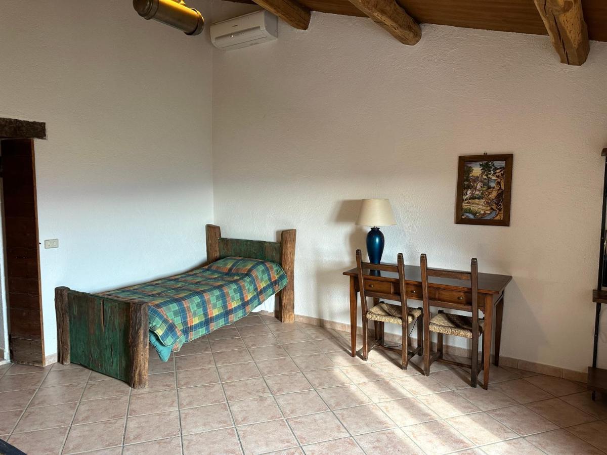 Relais Borgo Lizori Country House Campello sul Clitunno Buitenkant foto