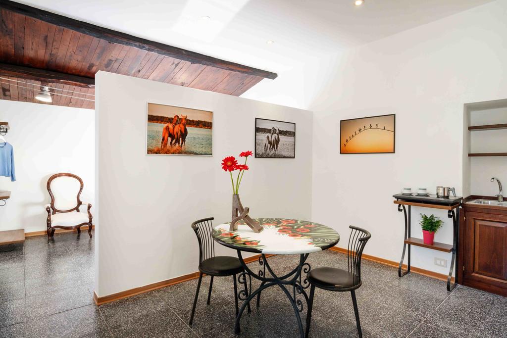 Relais Borgo Lizori Country House Campello sul Clitunno Buitenkant foto