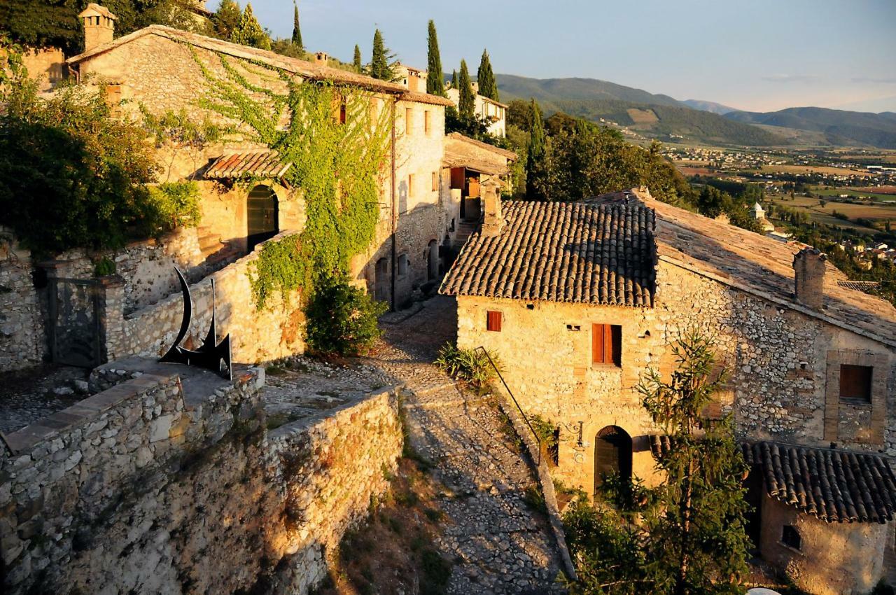 Relais Borgo Lizori Country House Campello sul Clitunno Buitenkant foto