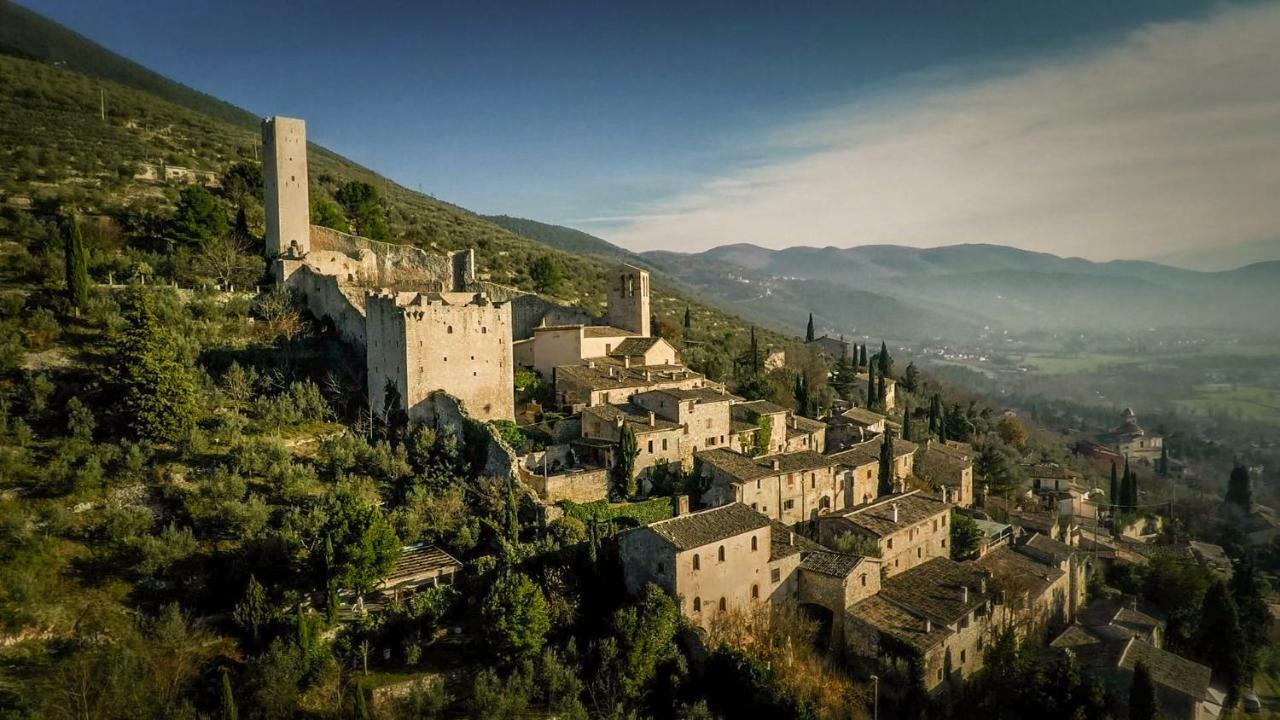 Relais Borgo Lizori Country House Campello sul Clitunno Buitenkant foto